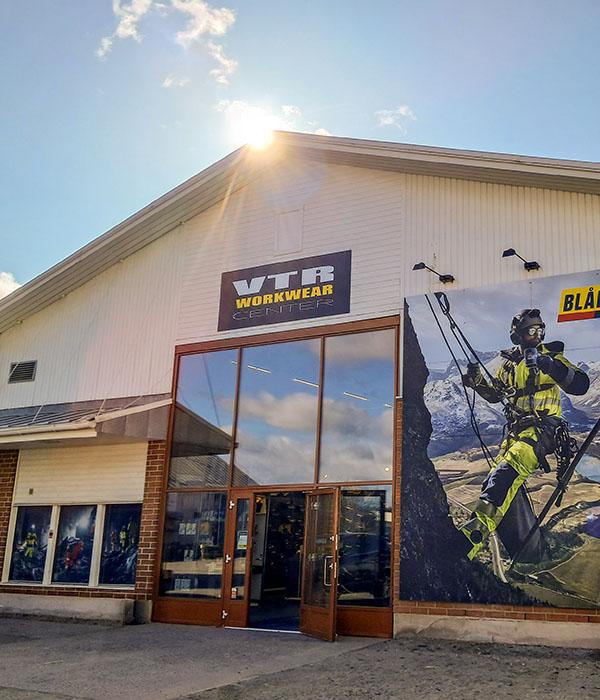 VTR Workwear Center Kaarina -työvaatemyymälän julkisivu